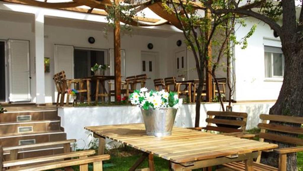 Smaragdi Studios Pefkari Exterior foto